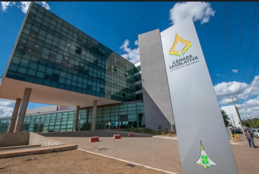 Fachada da Câmara Legislativa do Distrito Federal em Brasília