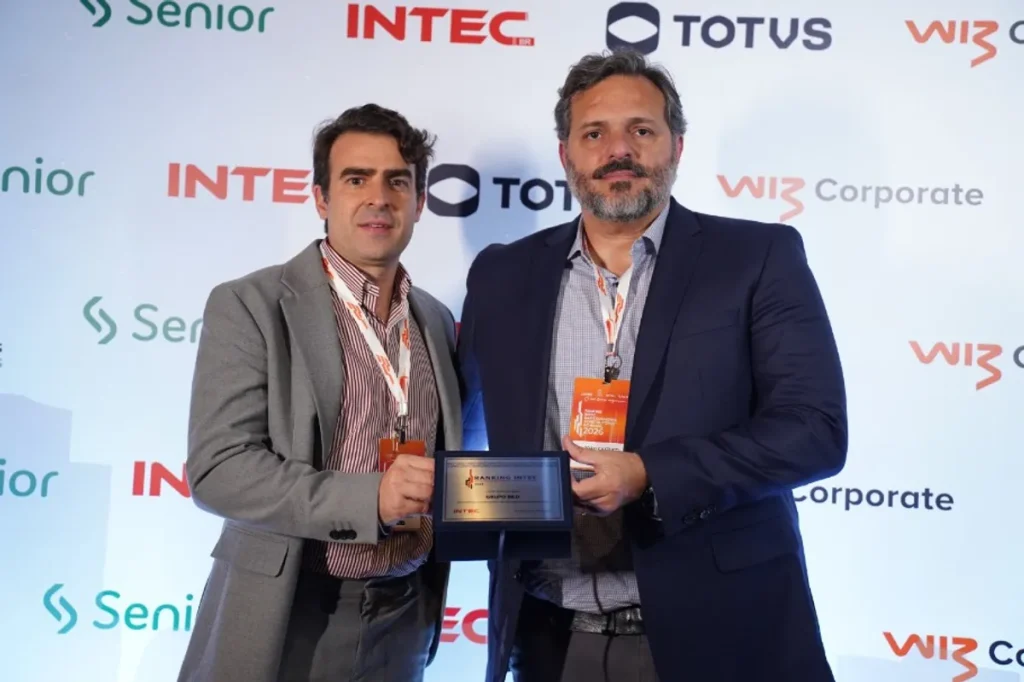 Executivos do Grupo Bild recebem premiação como uma das maiores construtoras do Brasil
