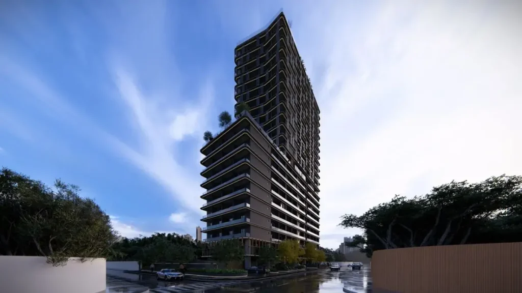 Skyline de cidade nordestina com edifícios modernos ao pôr do sol
