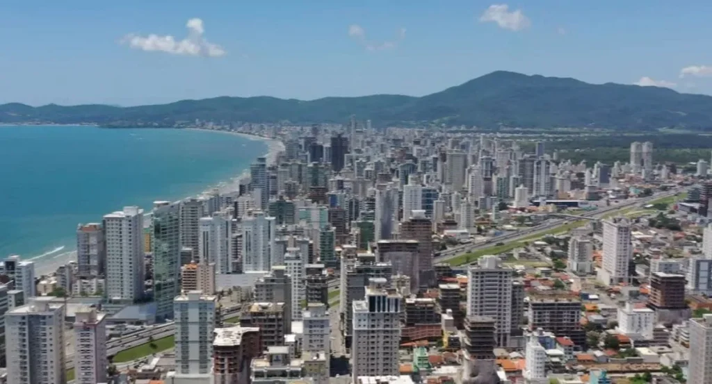 Corretores de imóveis em Santa Catarina participando de capacitação do programa Virada de Chave do Sebrae e Creci-SC
